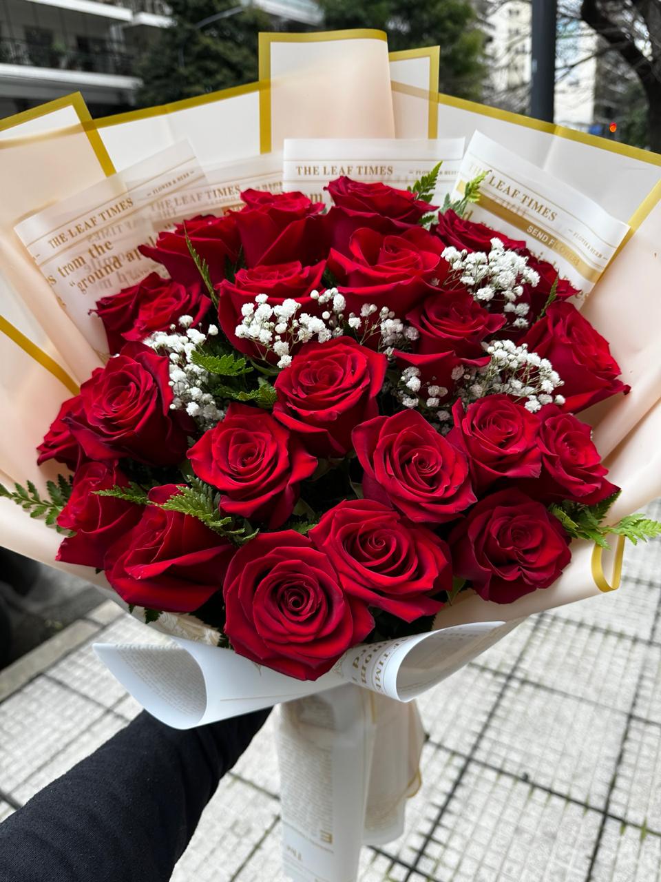 Foto de Ramo Oriental 24 rosas Rojas  importadas premium 